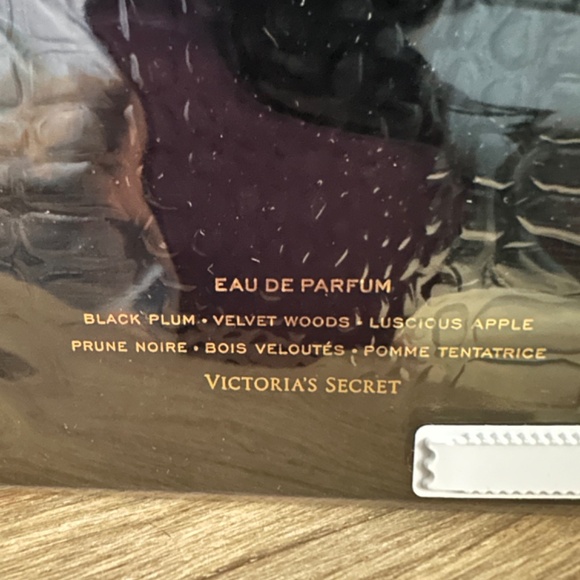 Victoria’s Secret Very Sexy Night Eau de Parfum - Picture 6 of 7